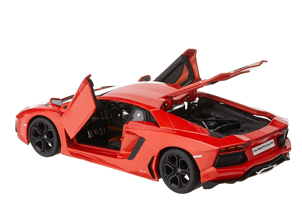 Lamborghini Aventador LP700-4 (1:24)